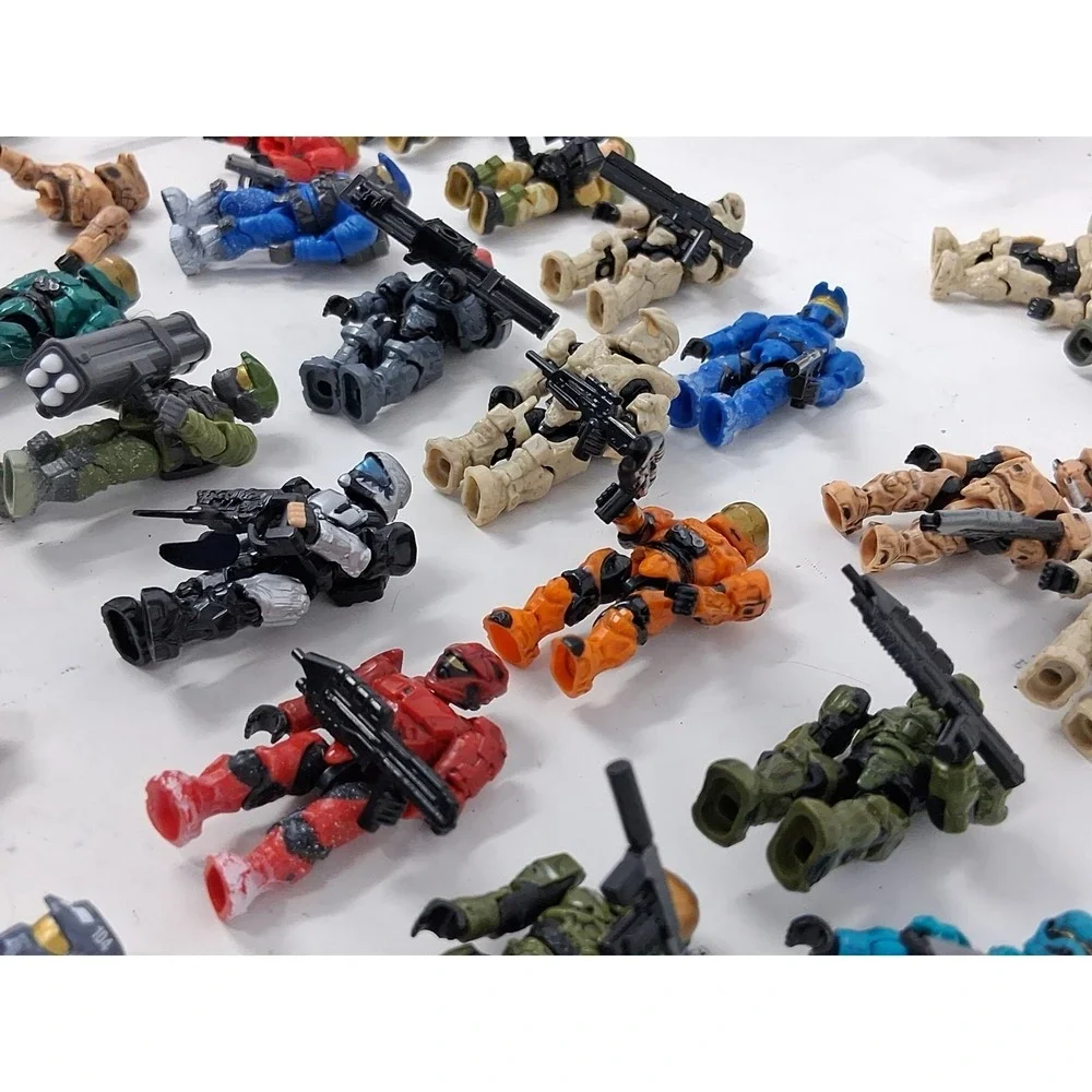 Mega Bloks Construx Halo Mini Figures Lot Of: 24+Cyclops and Accessories/ Read I